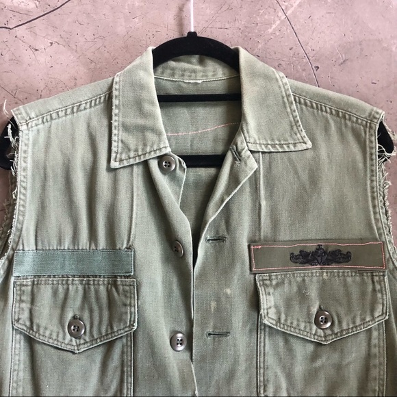 Sleeveless vintage jacket - Picture 3 of 5